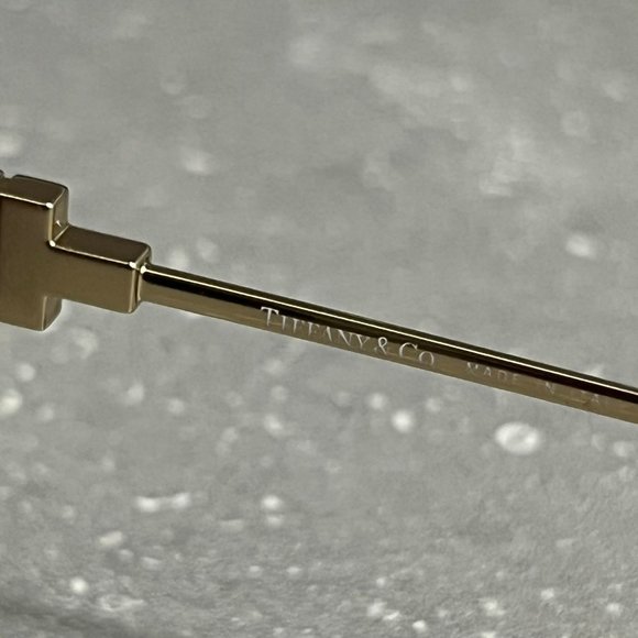 Wome's Tiffany and Co Sunglasses Made in Italy - Picture 3 of 3